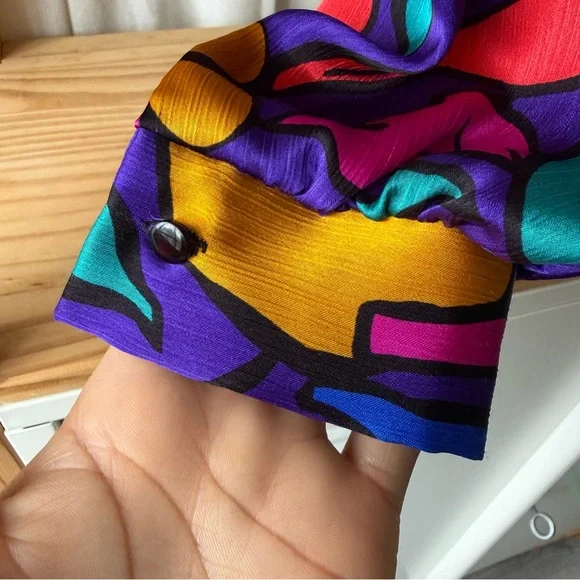 Colorful Abstract Print Women's Top - Picture 6 of 7